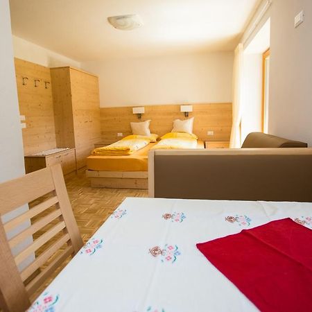 Appartamenti Genziana La Villa  Ruang foto
