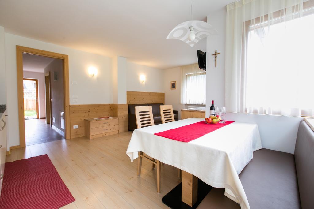Appartamenti Genziana La Villa  Ruang foto